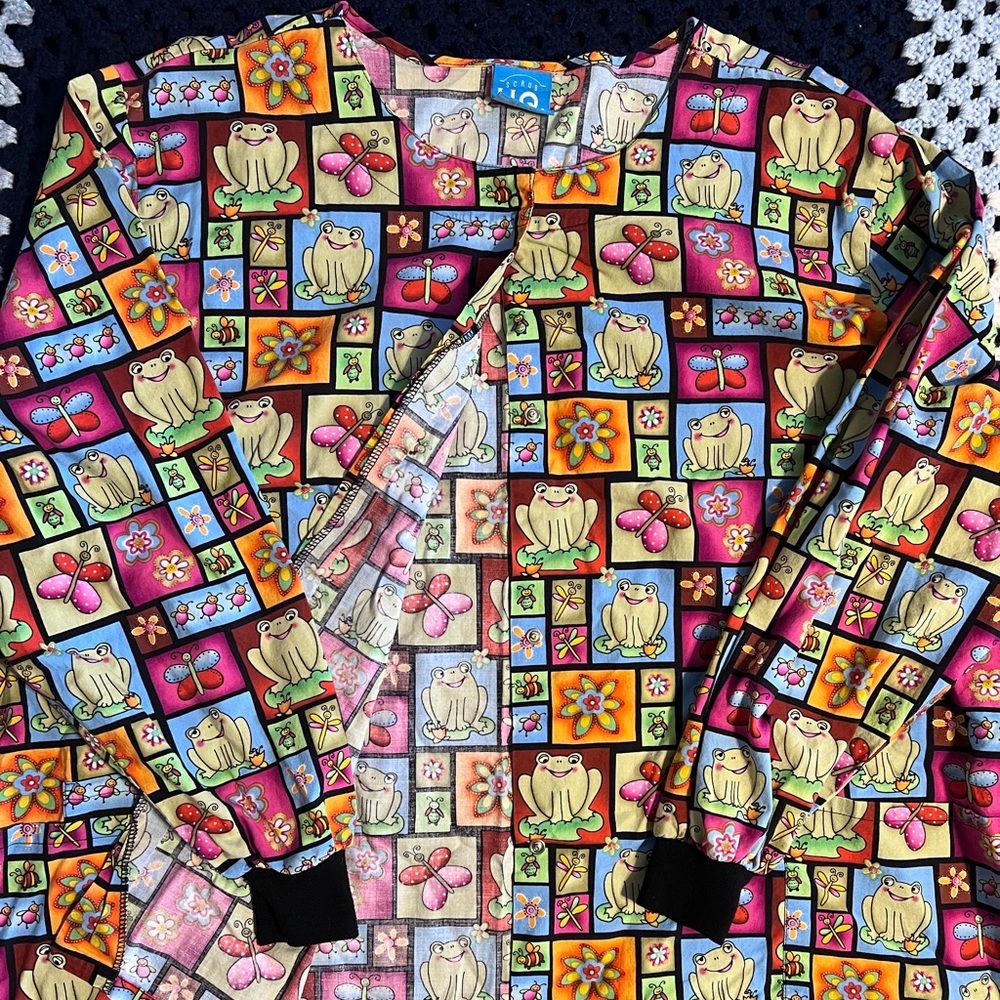 Vibrant Women's long sleeve scrub top with Frog and Flower Design